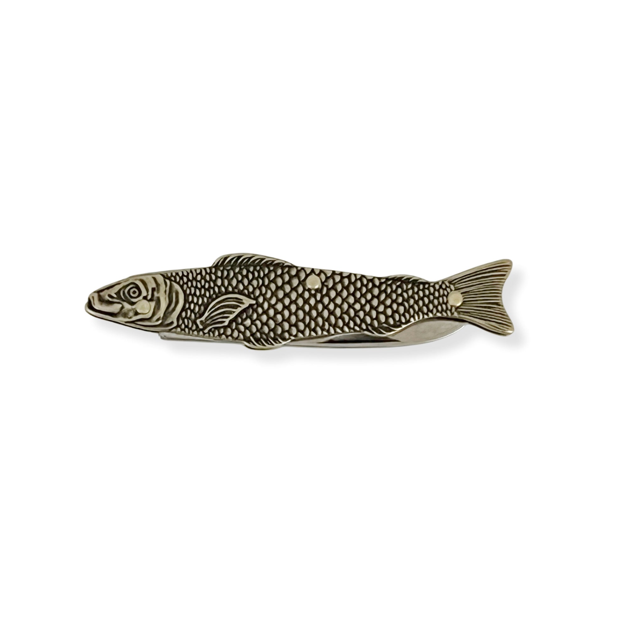 Carry a touch of the wild with Brass Animal Pocket Knives! Stylish, functional, and fun—each features a sturdy metal handle and sharp stainless steel blade.