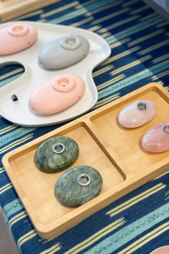 Crystal Pebble Pipe | Serpentine Jasper