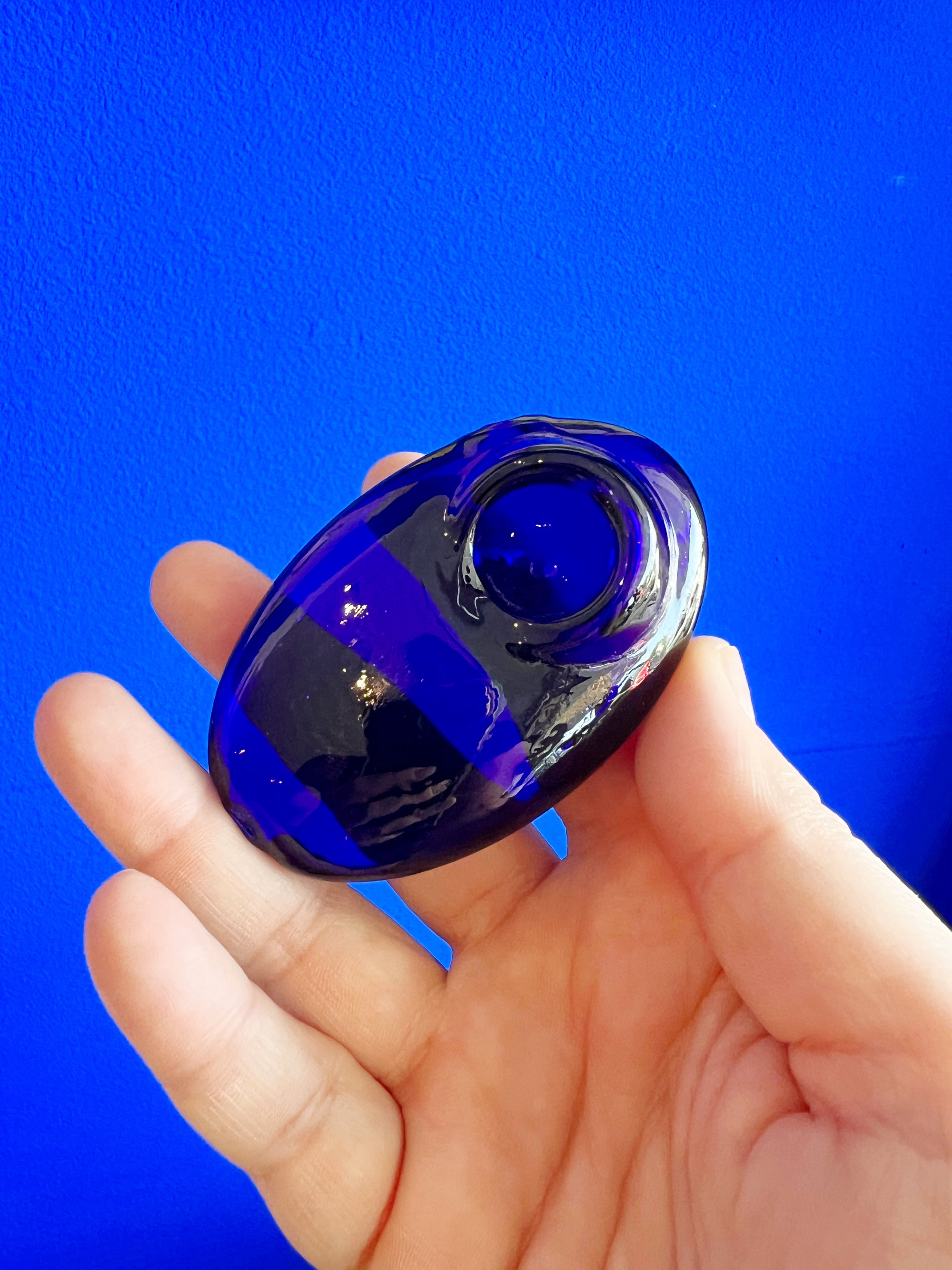 Glass Pebble Pipe | Cobalt Blue